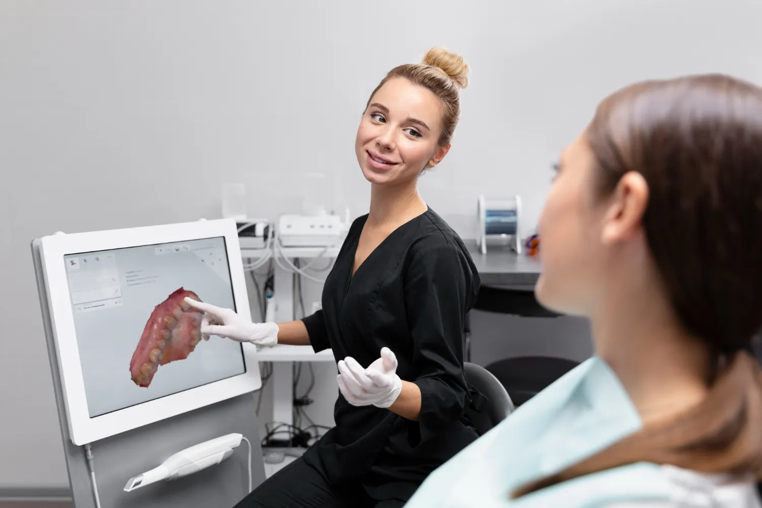 Intraoralscanner in der Zahnarztpraxis Simsek